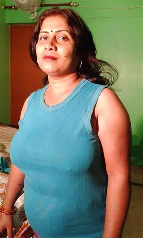 bhabi nude pics|Indian Bhabhi Porn Pics: Nude Women in Free Sex Photos